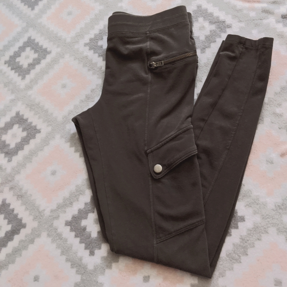 Olive Green Express Leggings with Pockets